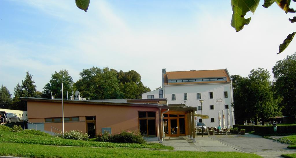 Hotel Zamecka Sypka 布兰斯科 外观 照片