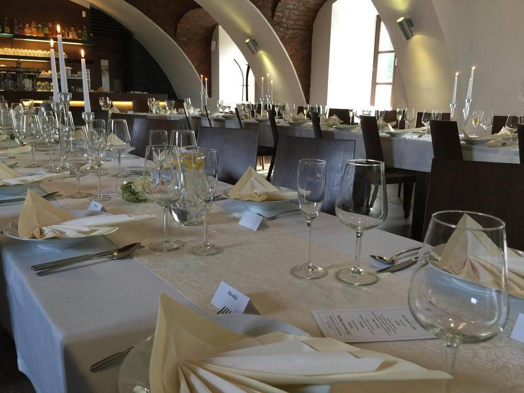 Hotel Zamecka Sypka 布兰斯科 外观 照片